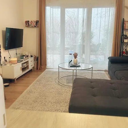 60m2 With Garden Lyon